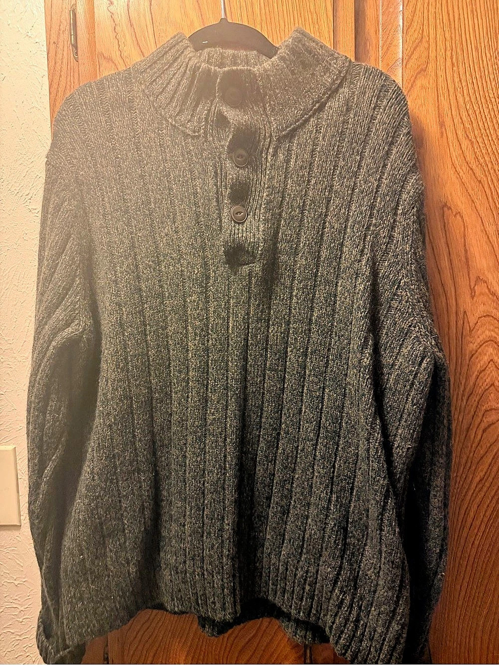 Men's Ribbed Knit Sweater